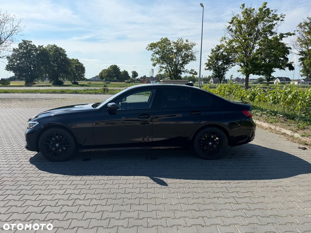 BMW Seria 3 320i xDrive Sport Line - 7