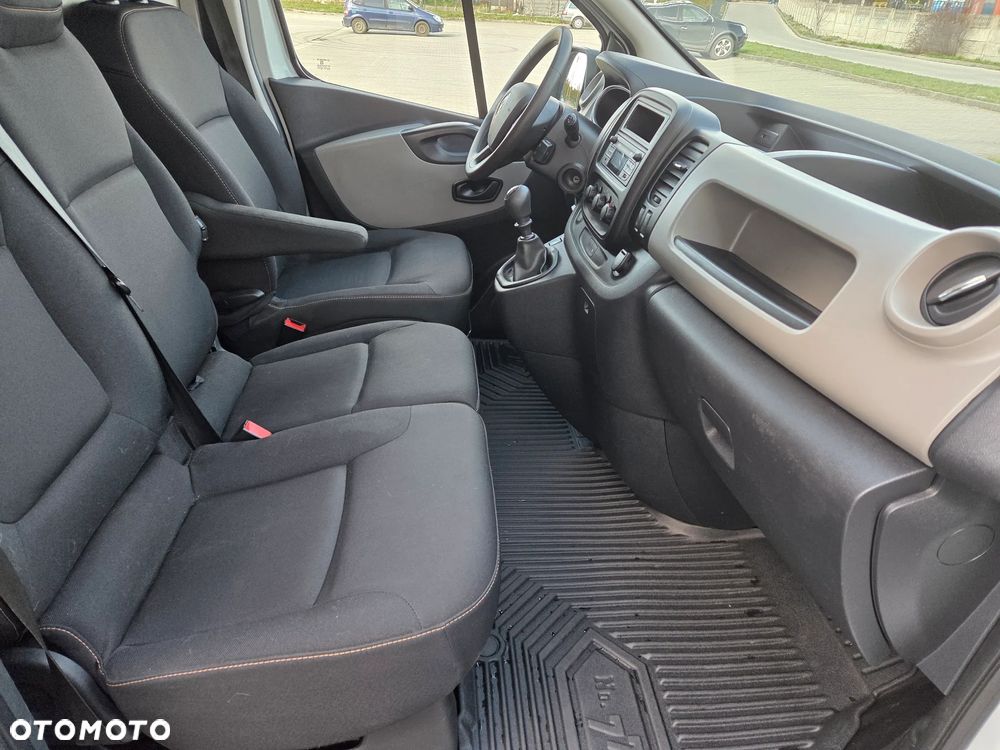 Renault Trafic - 17