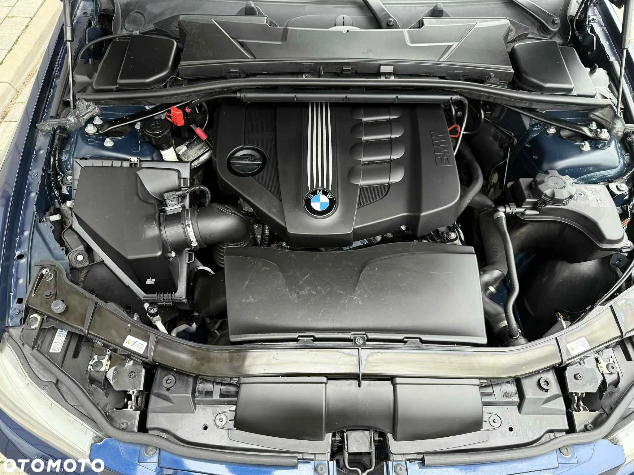 BMW Seria 3 320d DPF Touring - 9