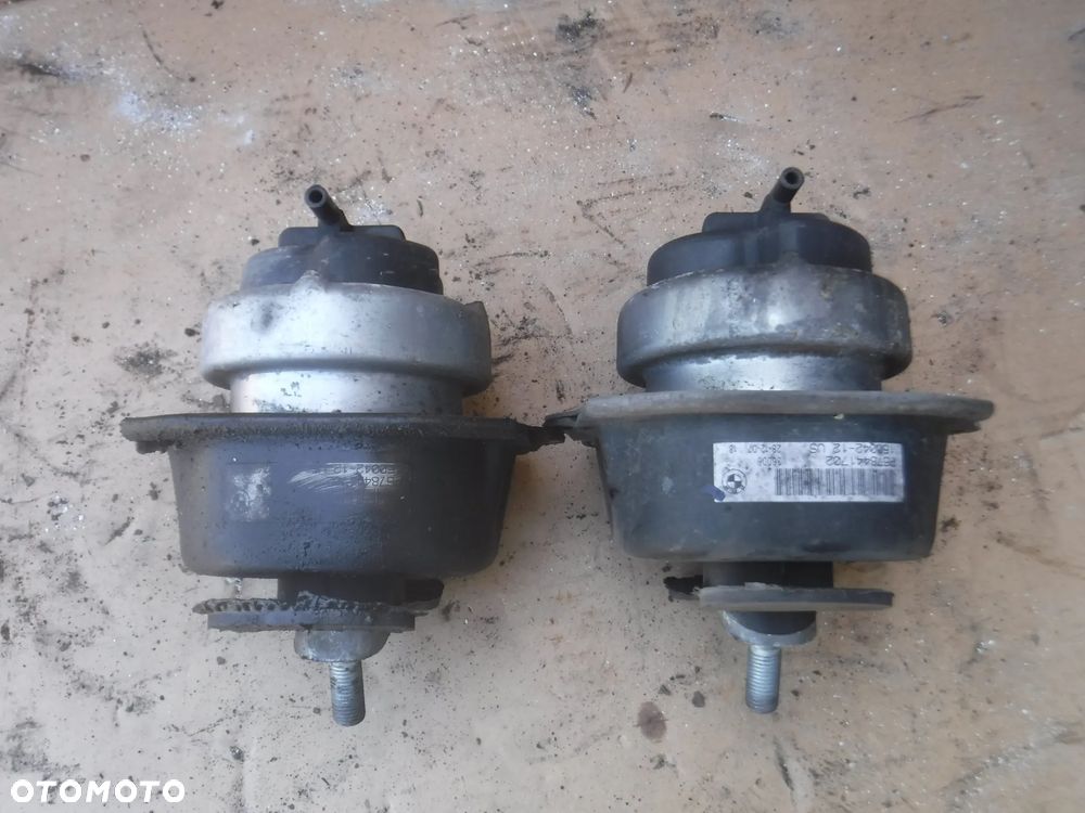 Bmw X5 E70 X6 E71 3.0 sd 286ps  poduszka silnika