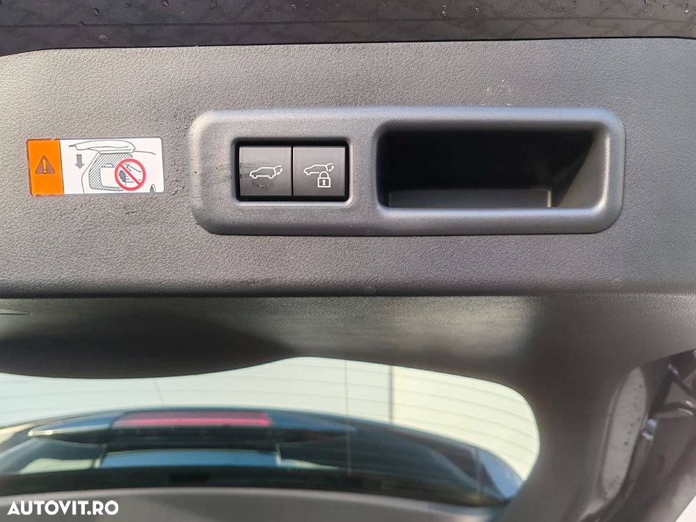 Lexus LBX 1.5 HEV 4x2 CVT Elegant - 18