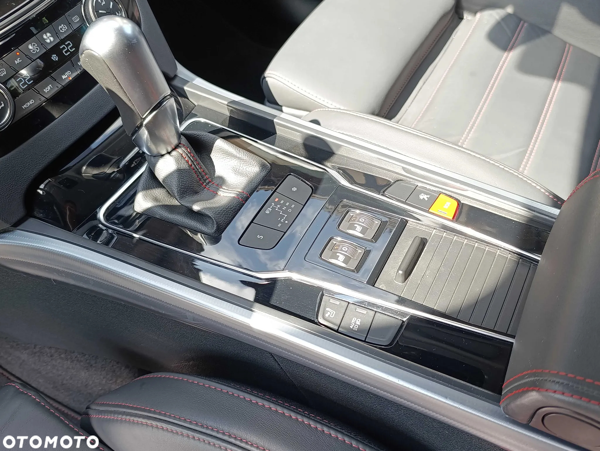 Peugeot 508 BlueHDi 180 EAT6 Stop&Start GT - 24