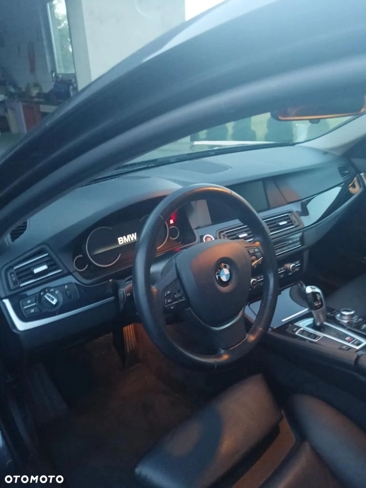 BMW Seria 5 520d xDrive Luxury Line - 1