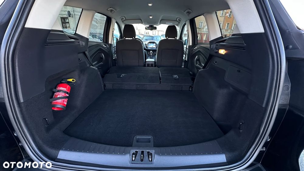 Ford Kuga - 10