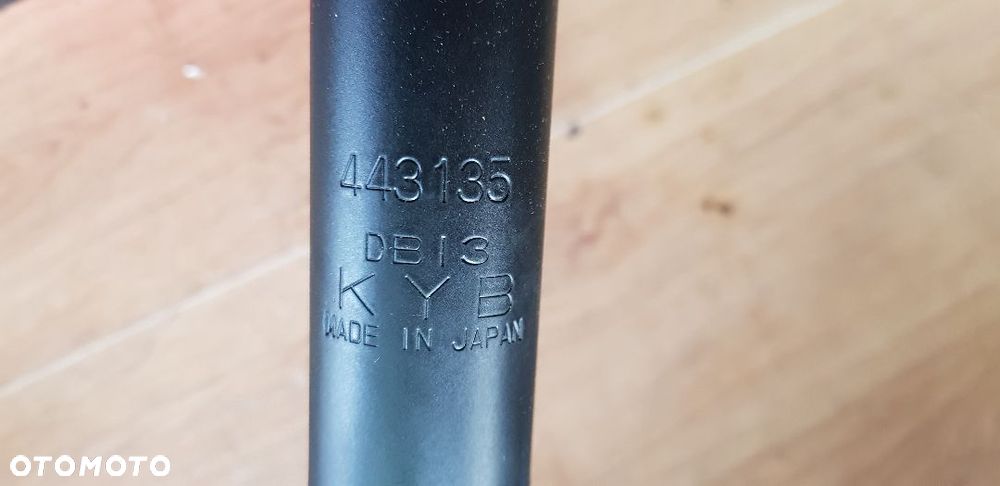 OPEL ASTRA F KOMBI AMORTYZATOR NOWY KYB 443135 - 2