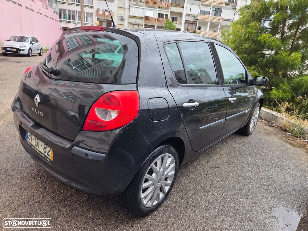Renault Clio 1.2 16V Dynamique S - 3