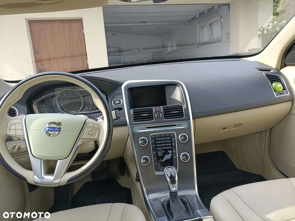 Volvo XC 60 T6 AWD Momentum - 11