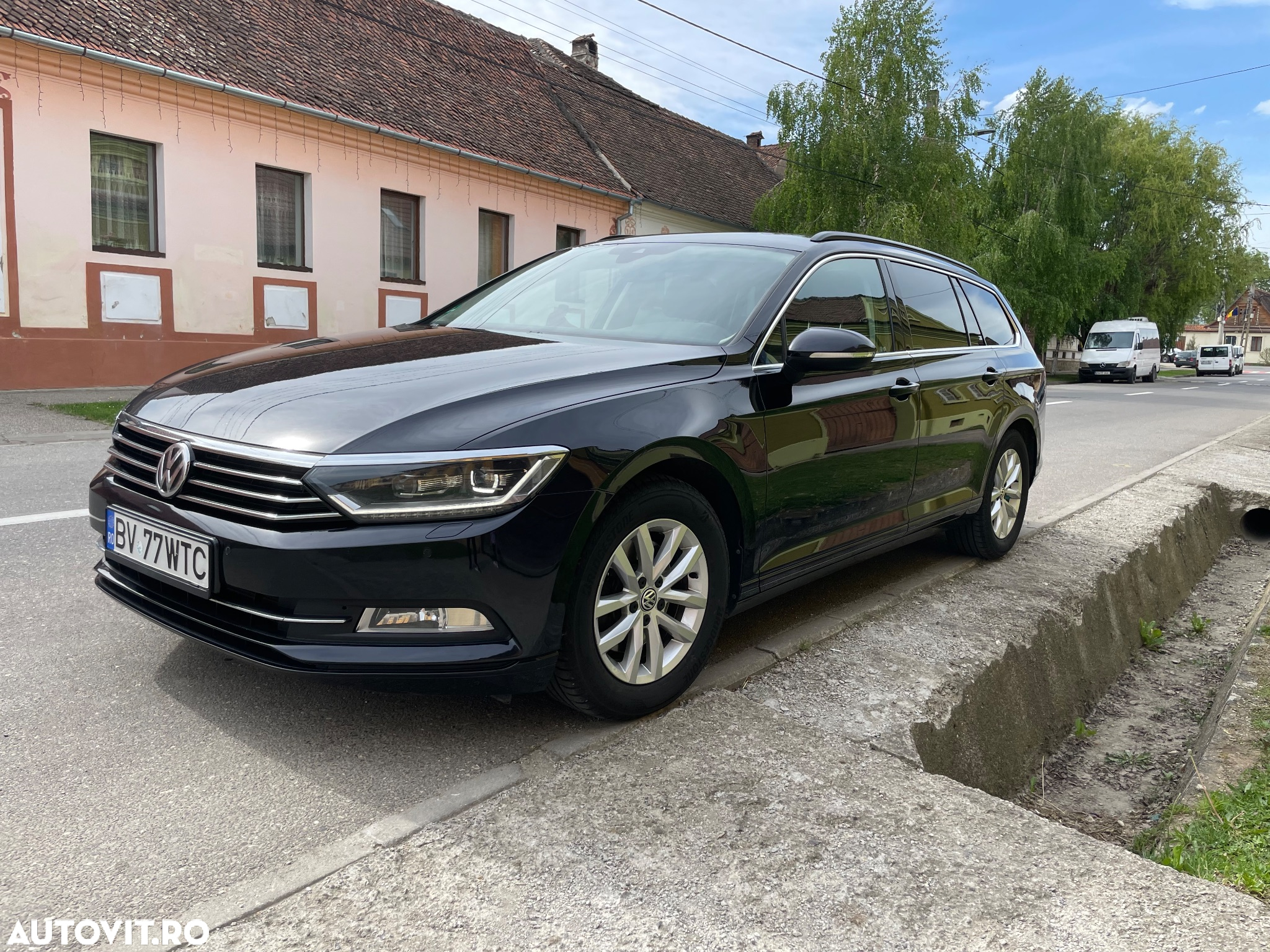 Volkswagen Passat - 6
