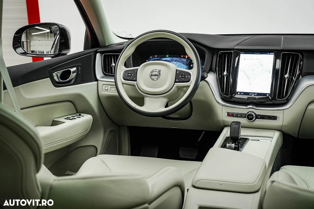 Volvo XC 60 Recharge T6 Twin Engine eAWD Inscription Expression - 17