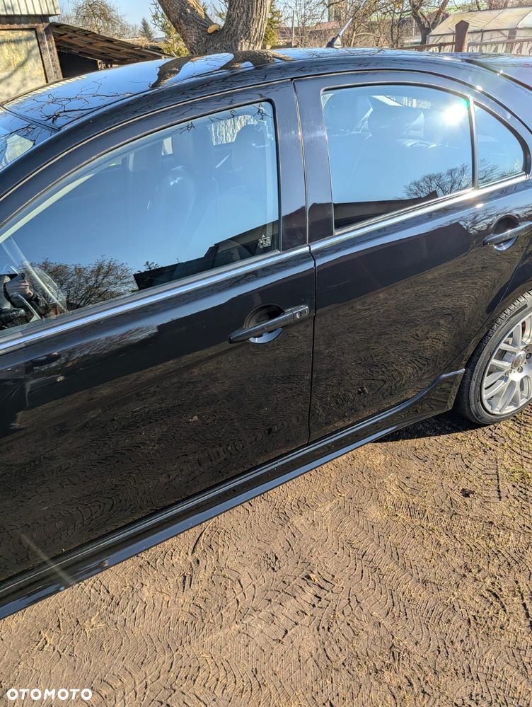 Mitsubishi Lancer - 12