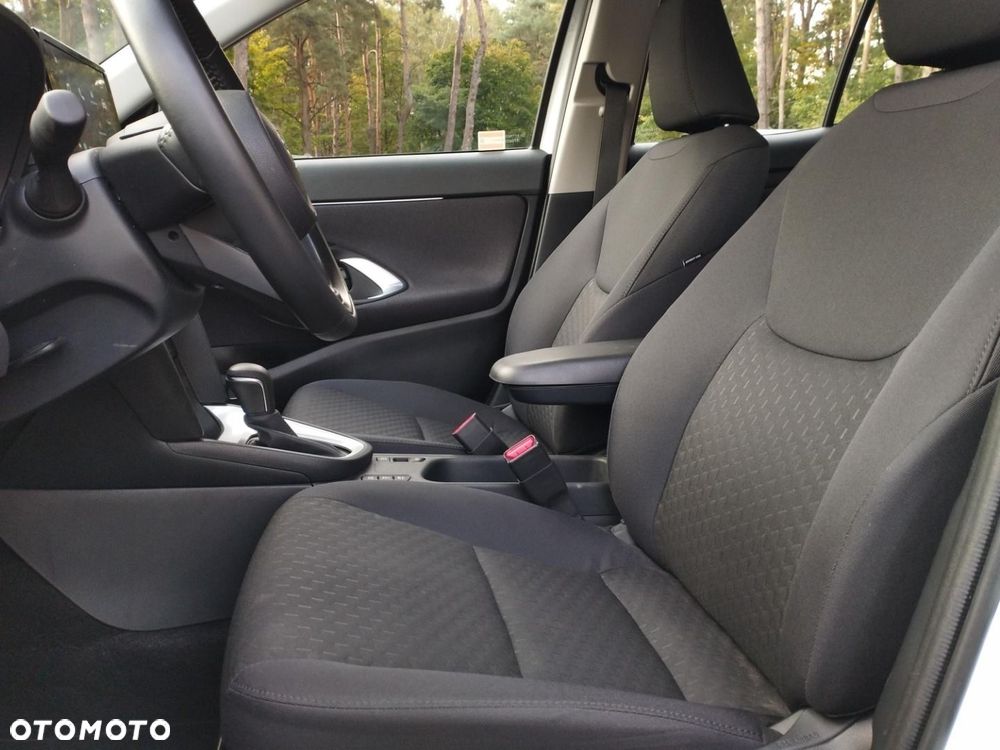 Toyota Yaris - 10