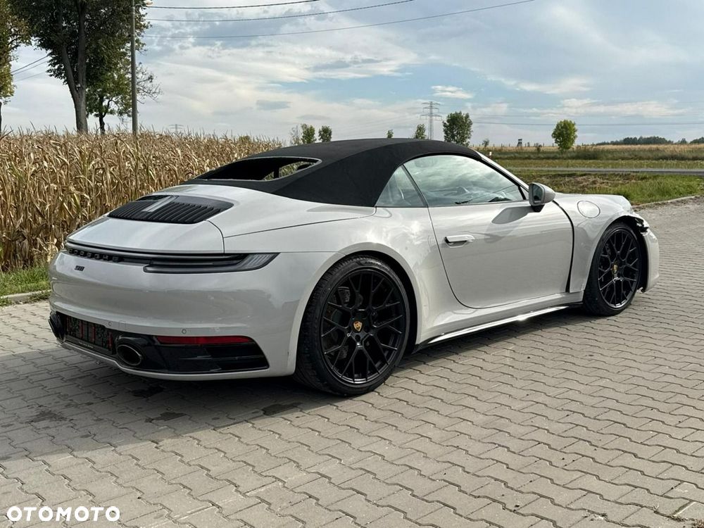 Porsche 911 Carrera 4S - 5