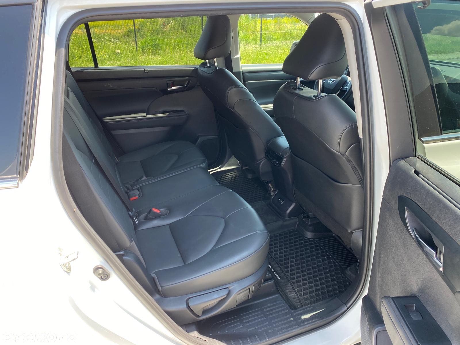 Toyota Highlander - 12