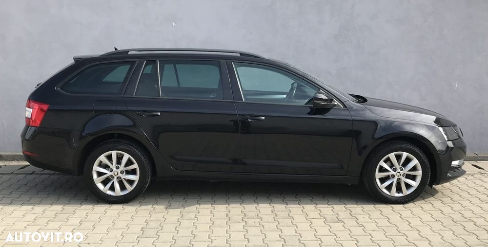 Skoda Octavia 1.6 TDI DSG Ambition - 10