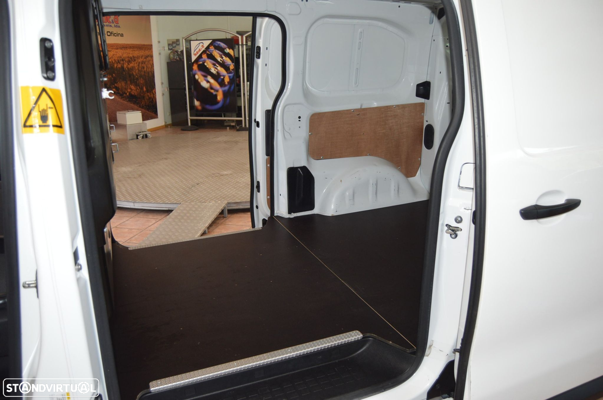 Opel Vivaro 1.5 CDTi L2H1 Enjoy - 8