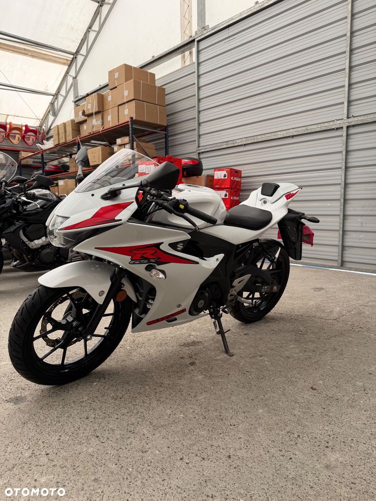 Suzuki GSX-R - 3