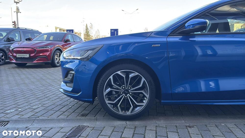 Ford Focus 1.0 EcoBoost Hybrid ST-LINE X - 8