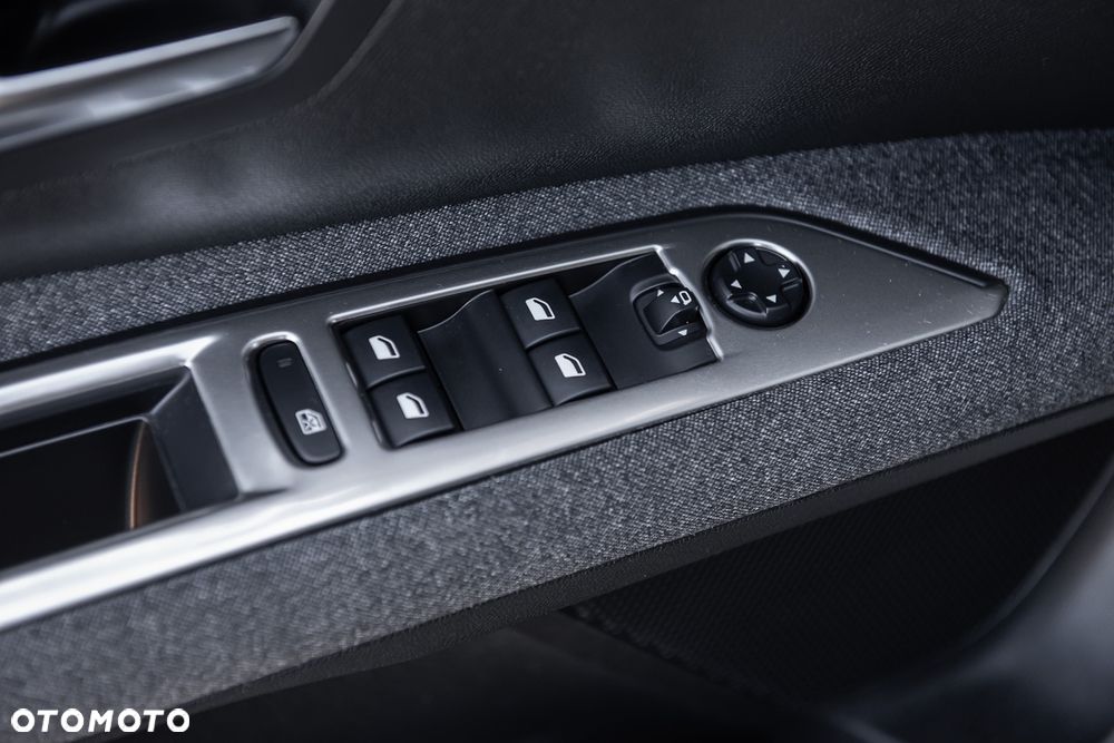 Peugeot 5008 - 16