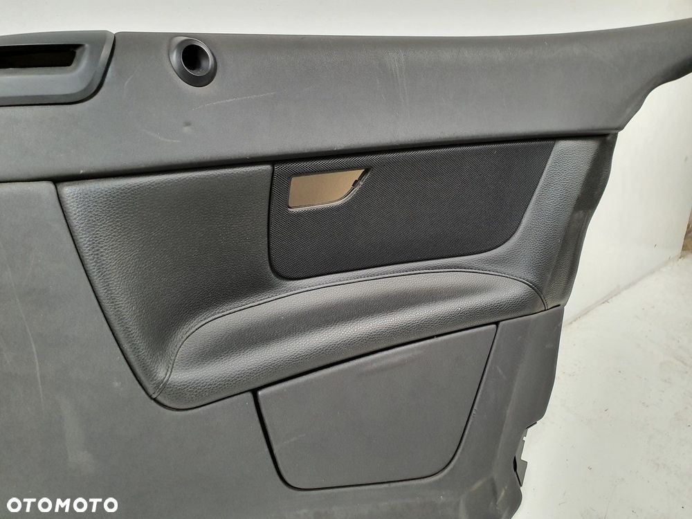 TAPICERKA BOCZEK PRAWY TYŁ VOLVO C70 II CABRIO - 2