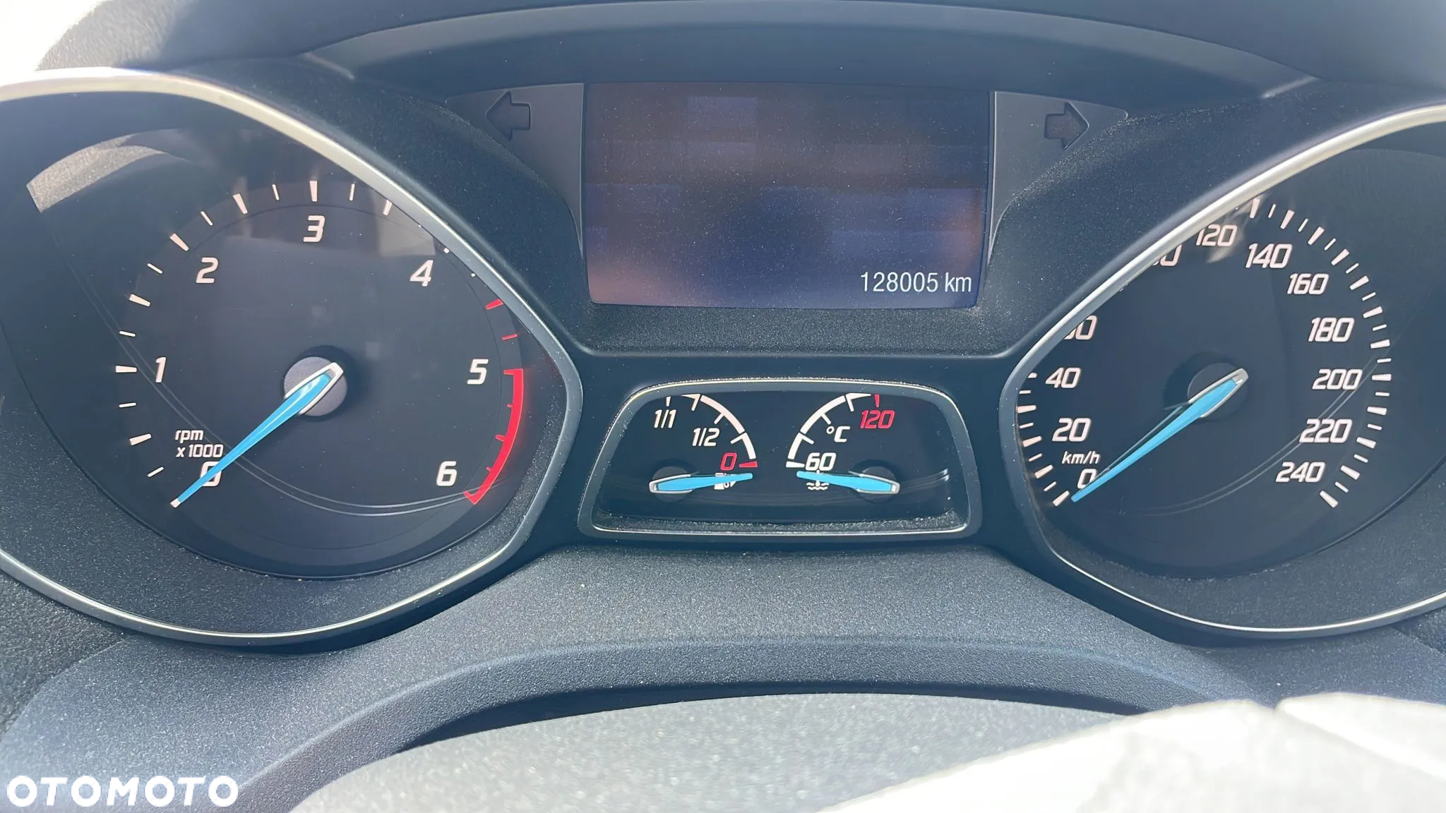 Ford Kuga 2.0 TDCi 2x4 Titanium - 15