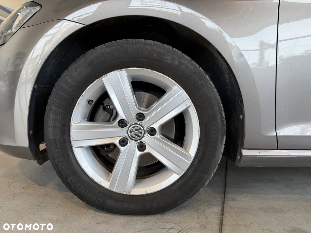 Volkswagen Golf 1.4 TSI BMT Comfortline - 11