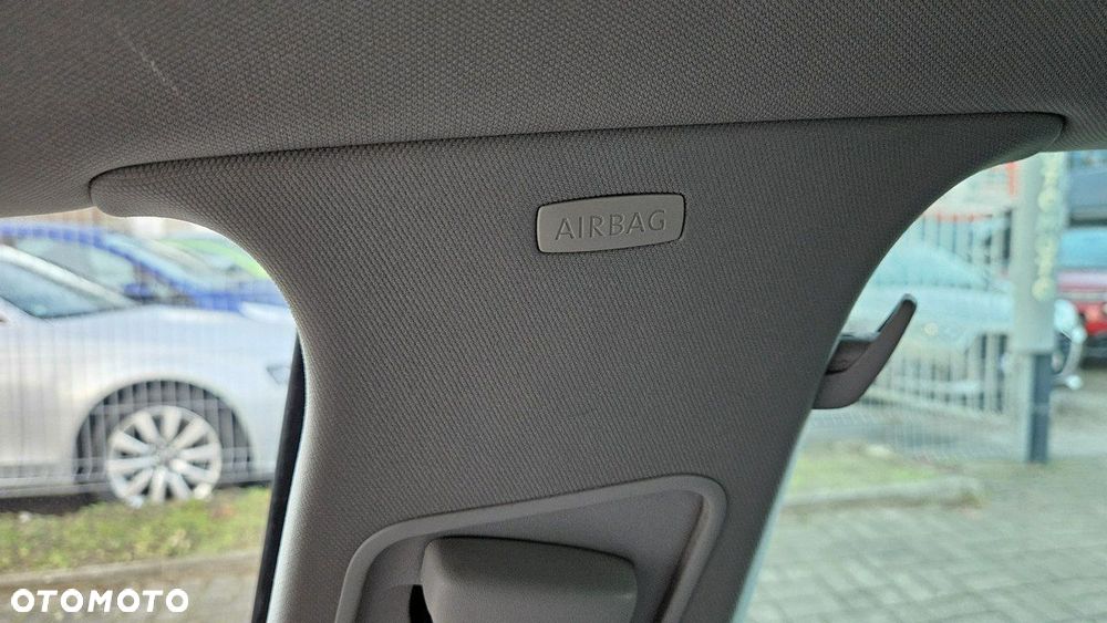 Volkswagen Golf 2.0 TDI DPF Highline - 30