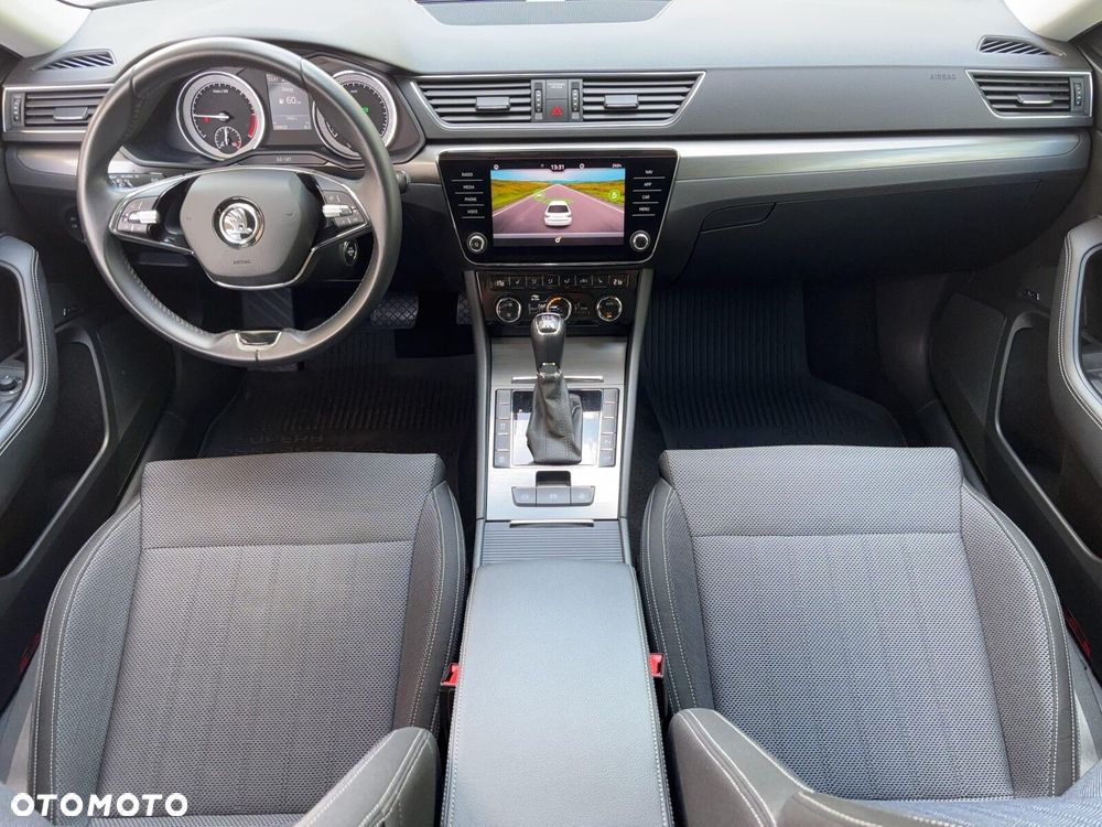 Skoda Superb 2.0 TDI SCR Style DSG - 19