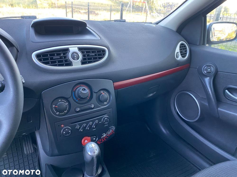Renault Clio 1.2 16V Rip Curl - 28