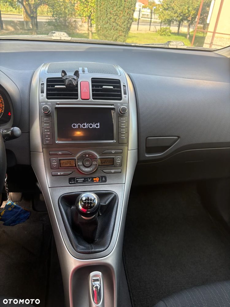 Toyota Auris - 8