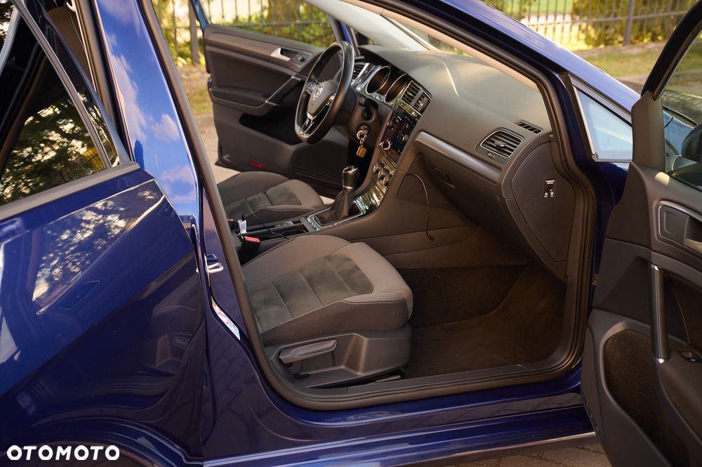 Volkswagen Golf 1.6 TDI SCR Comfortline - 25