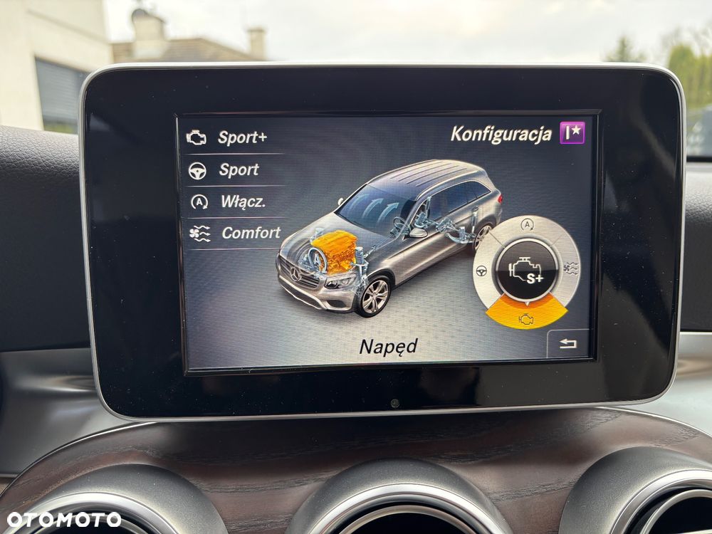 Mercedes-Benz GLC - 29