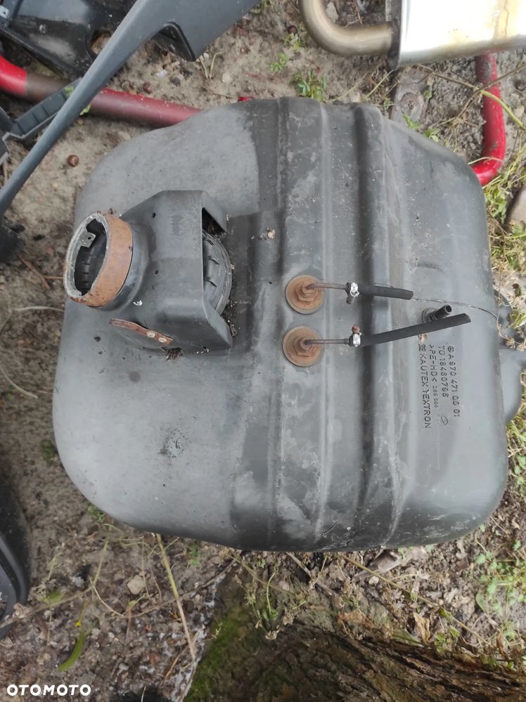 mercedes atego zbiornik paliwa platikowy