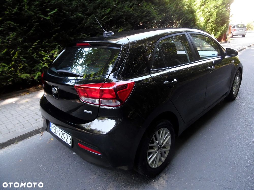 Kia Rio - 18