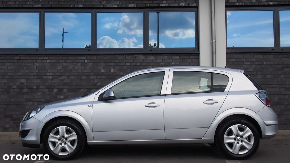 Opel Astra 1.6 Enjoy - 4