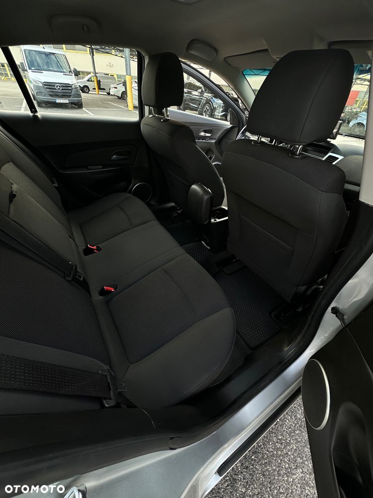 Chevrolet Cruze 1.6 LT - 9
