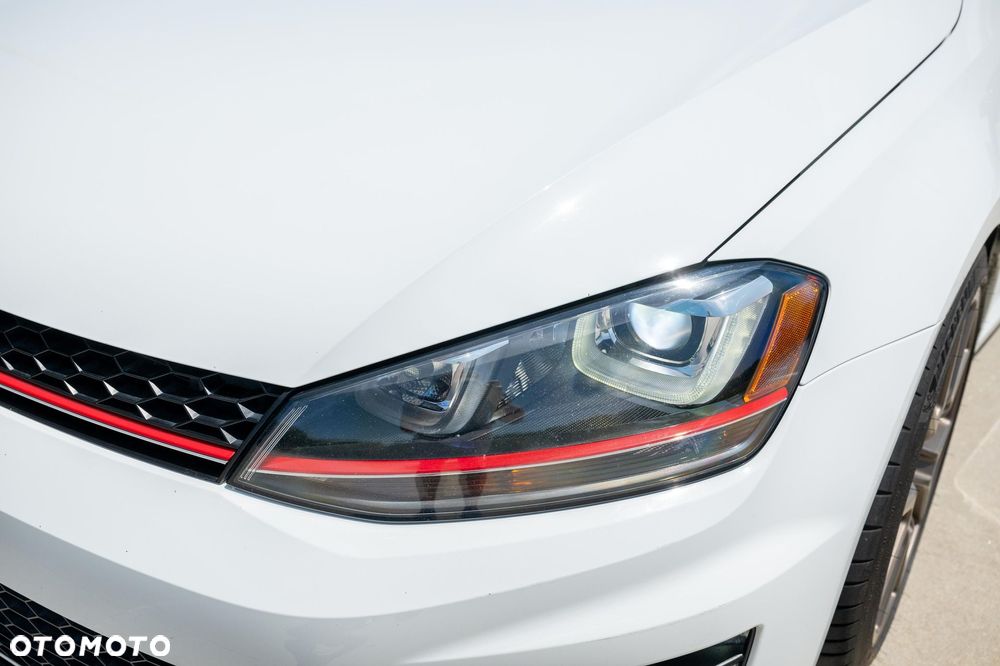 Volkswagen Golf GTI Performance BlueMotion Technology DSG - 10
