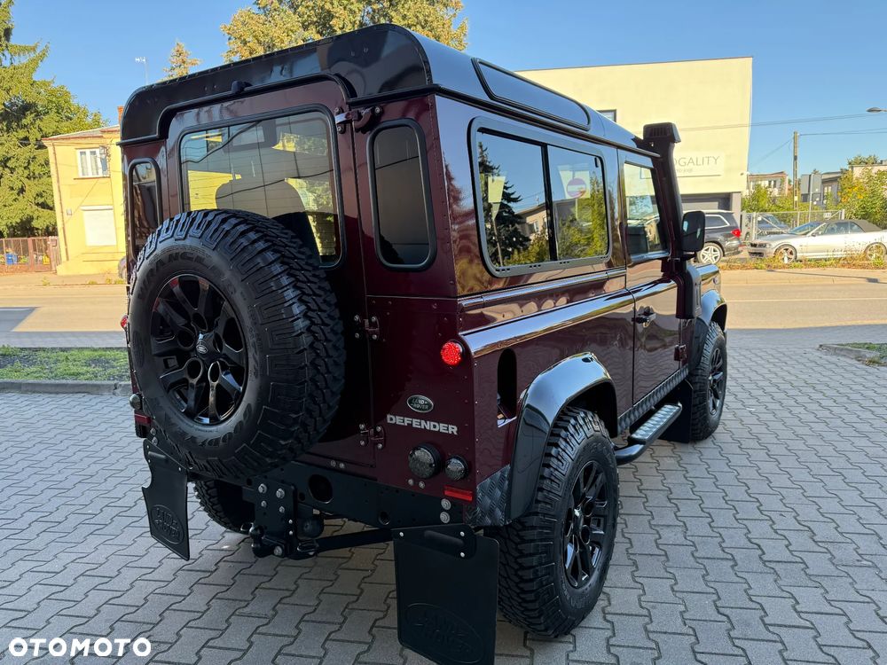 Land Rover Defender - 8