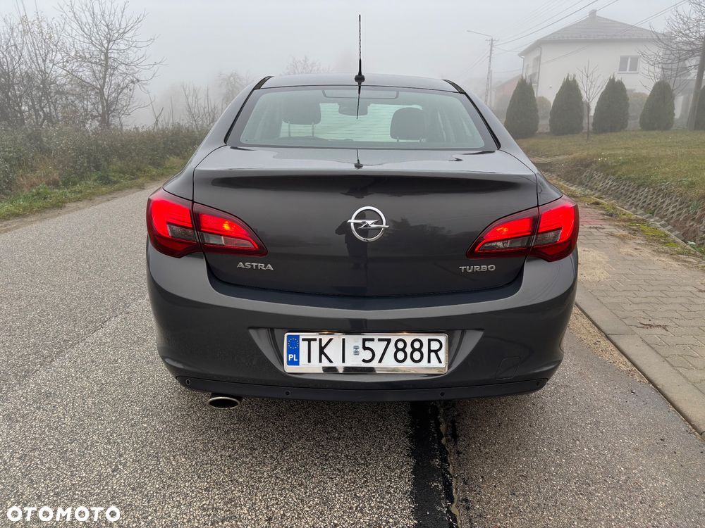 Opel Astra 1.4 Turbo - 17