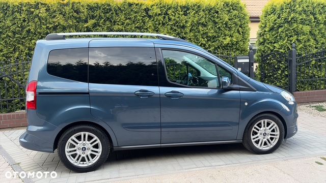 Ford Tourneo Courier 1.5 TDCi Titanium - 3