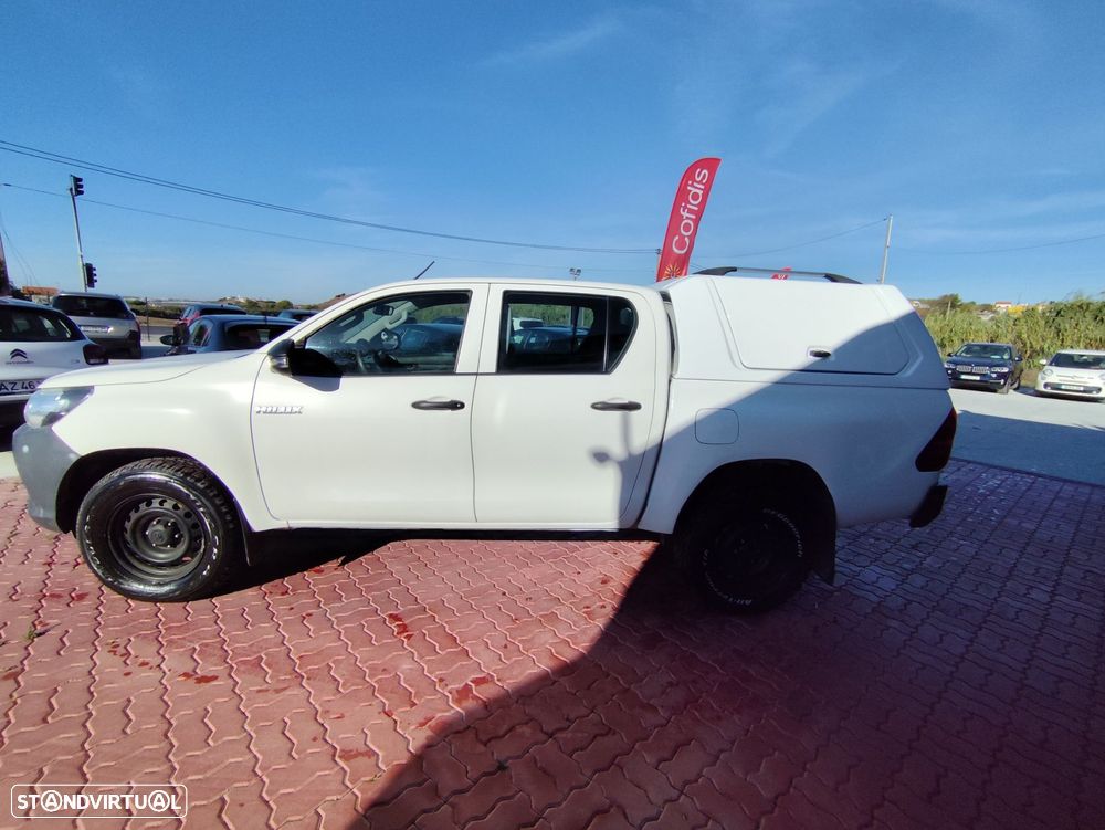 Toyota Hilux 2.4 D-4D 4WD CD CM - 4