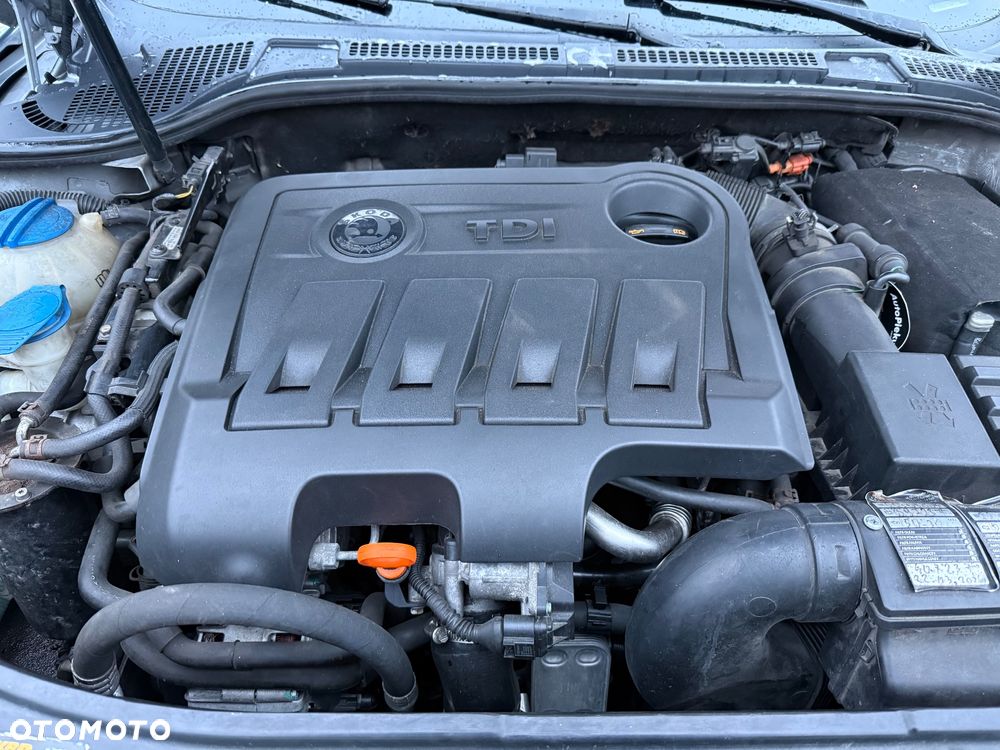 Skoda Superb 2.0 TDI DSG Ambition - 14