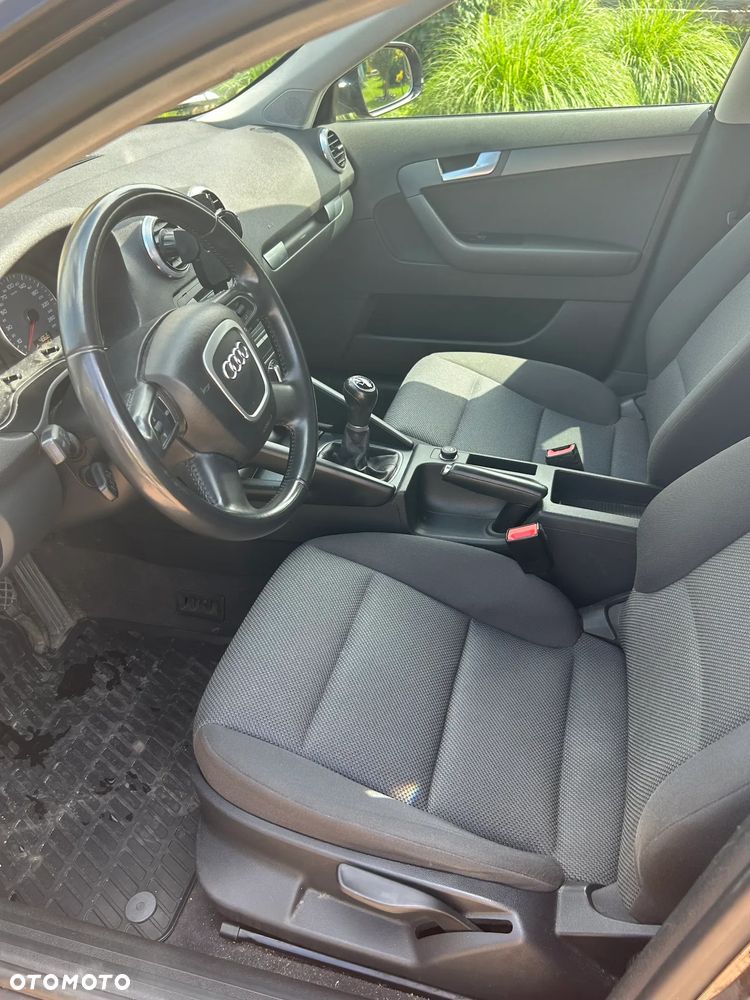 Audi A3 Sportback 2.0 TDI DPF Ambiente - 7