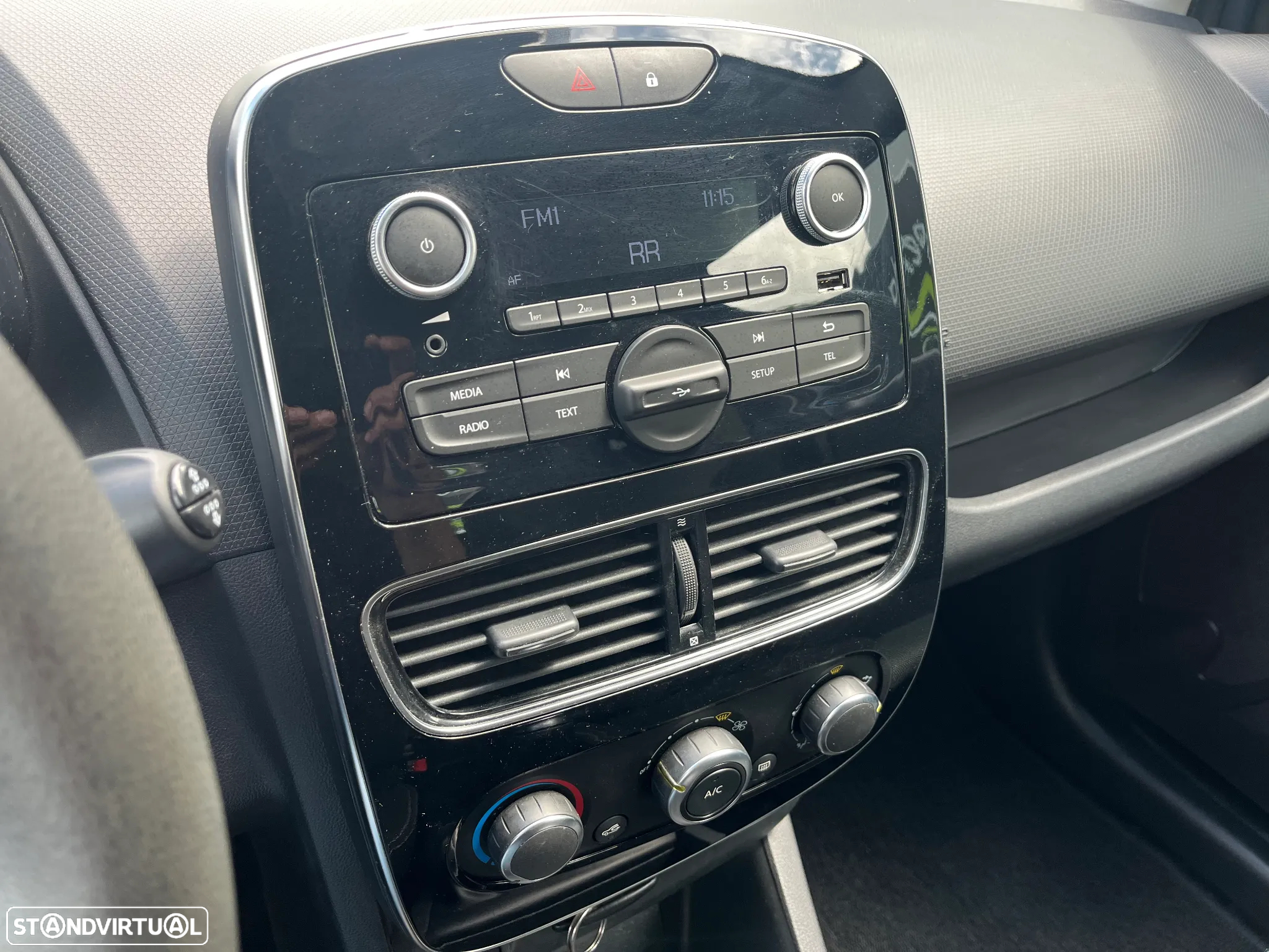 Renault Clio 1.5 dCi Zen - 16