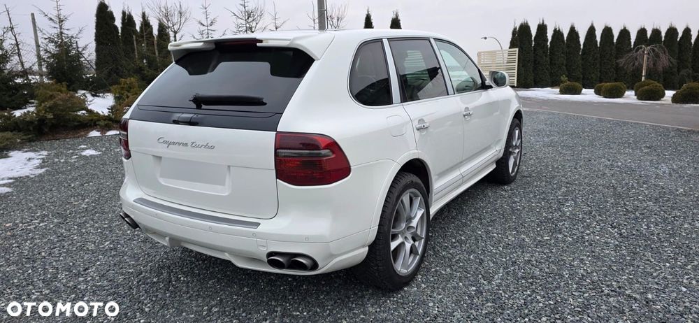 Porsche Cayenne - 8