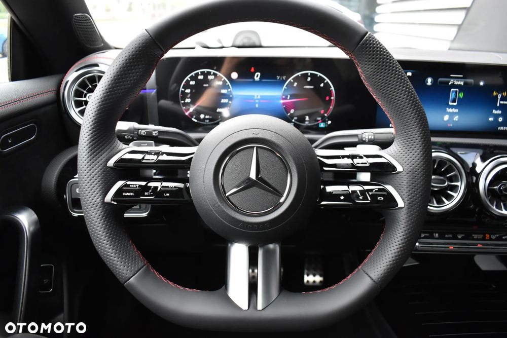 Mercedes-Benz CLA - 18