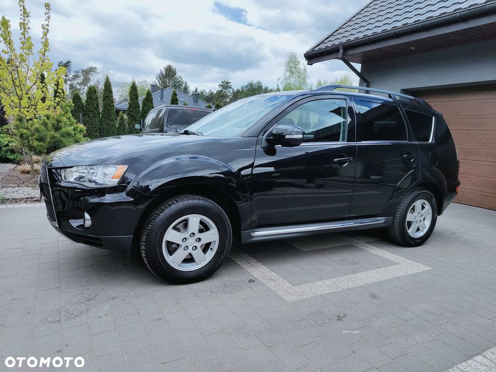Mitsubishi Outlander 2.2 DI-D 4WD TC-SST Intense - 34