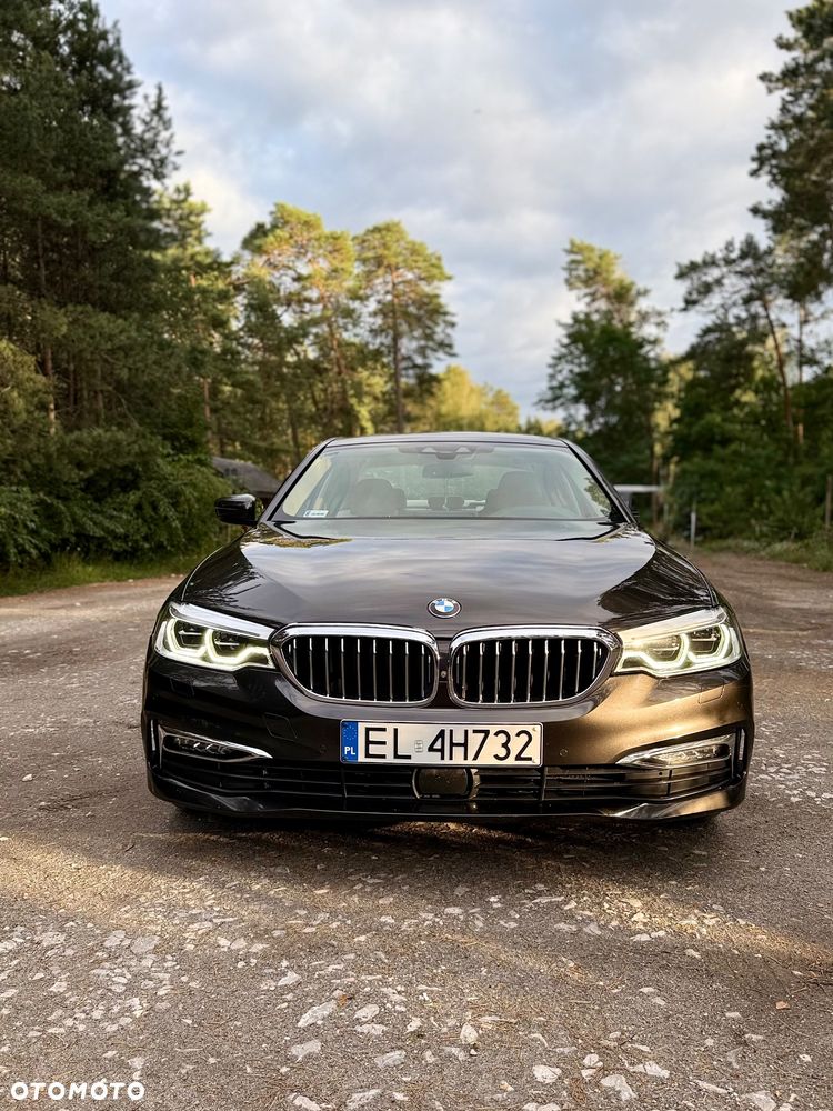BMW Seria 5 520d xDrive Luxury Line - 2
