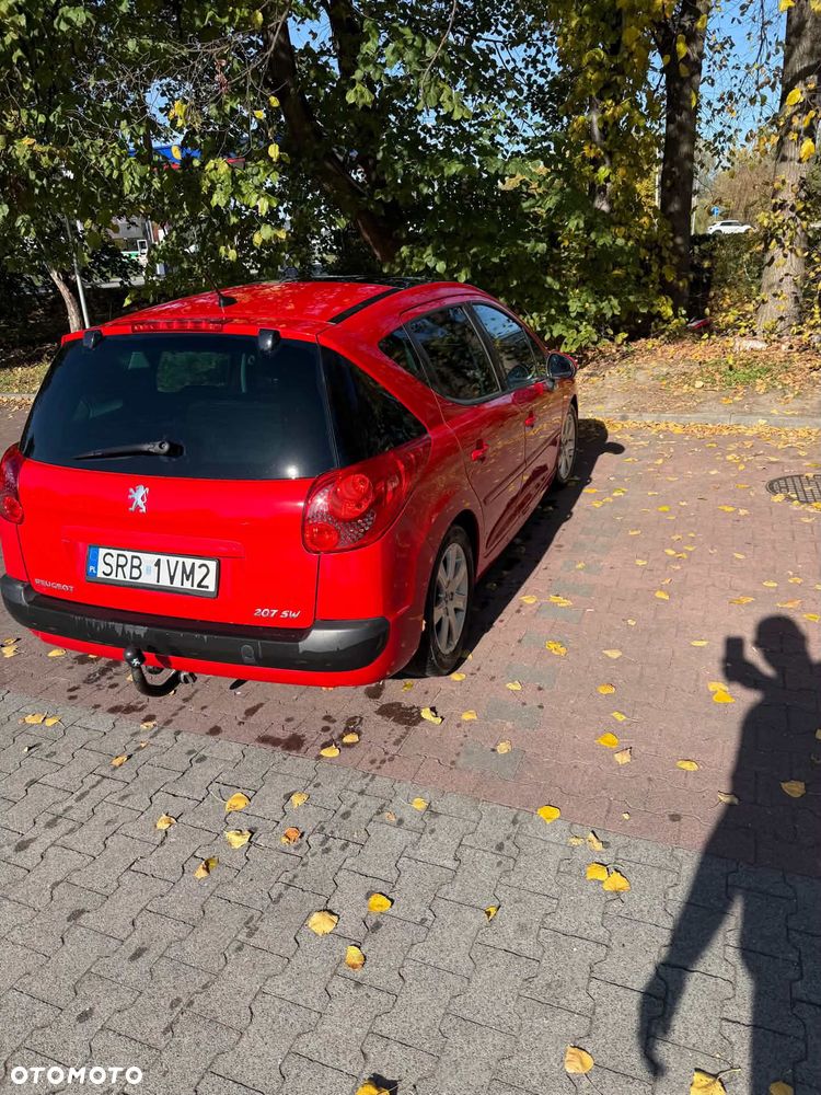 Peugeot 207 2009 photo 3