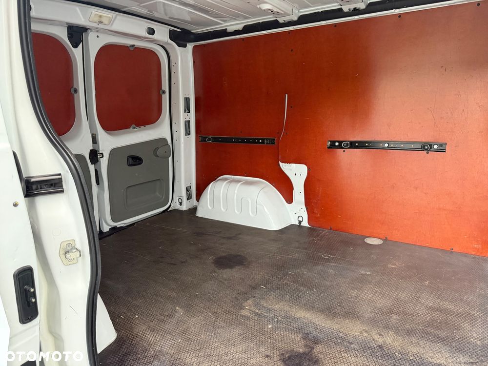 Renault Trafic - 21