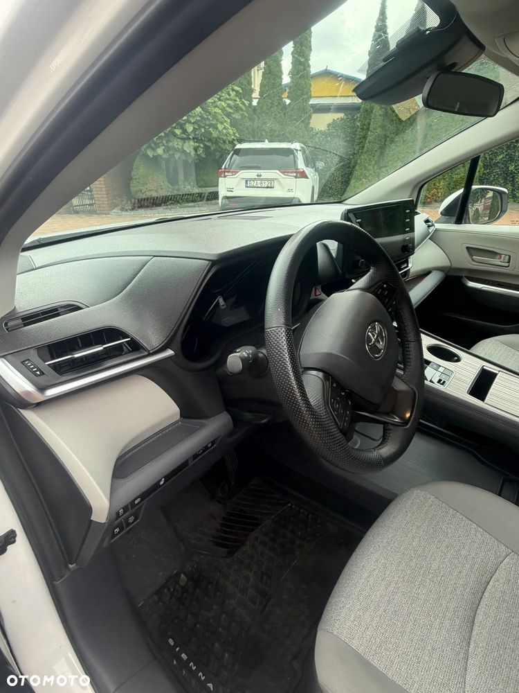 Toyota Sienna - 20